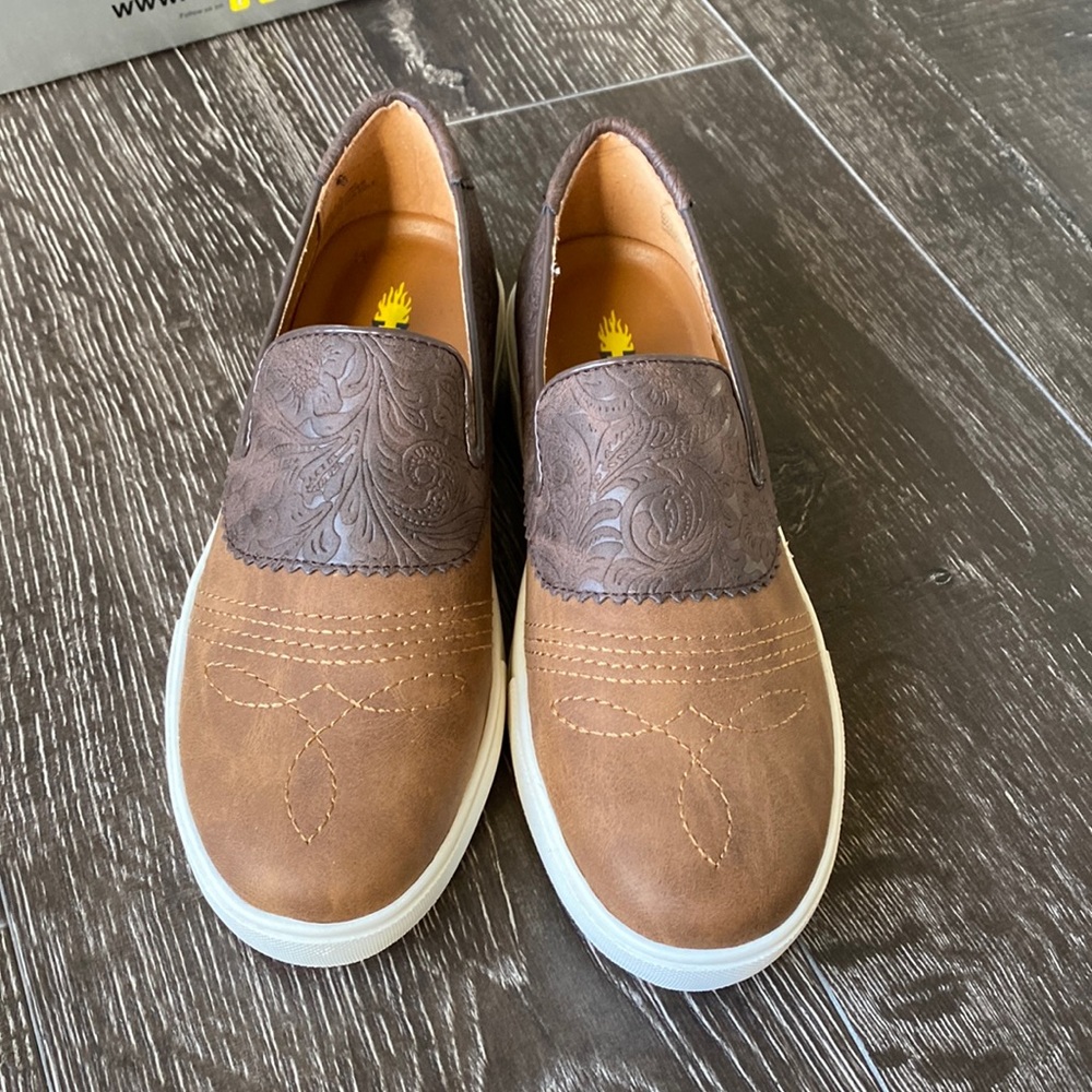 Volatile western Vans style shoe